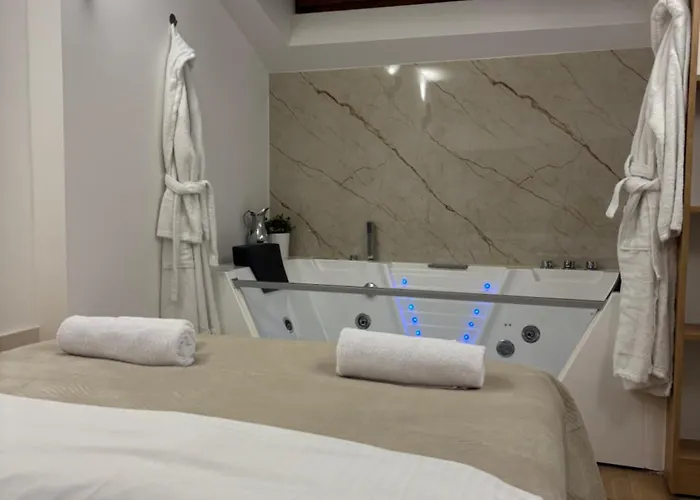 Epicentar Luxury Jacuzzi & Sauna In Bascarsija - Private Experience Sarajevo